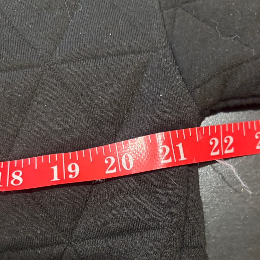 Zyia Black Quilted Hoodie Women's medium - Picture 4 of 6